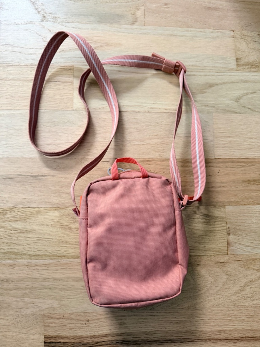 Pacsafe Unisex Pacsafe Go Anti Theft Crossbody - Picture 2 of 5